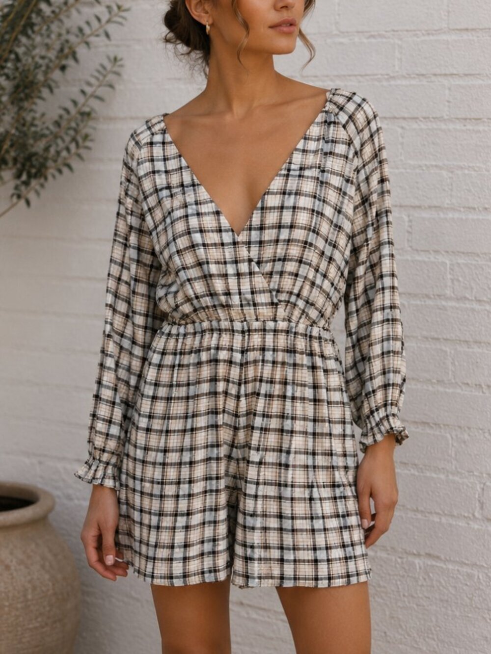 Zara Plaid Checker Long Sleeve Crinkle Romper V Neck Beige Blue Size XS